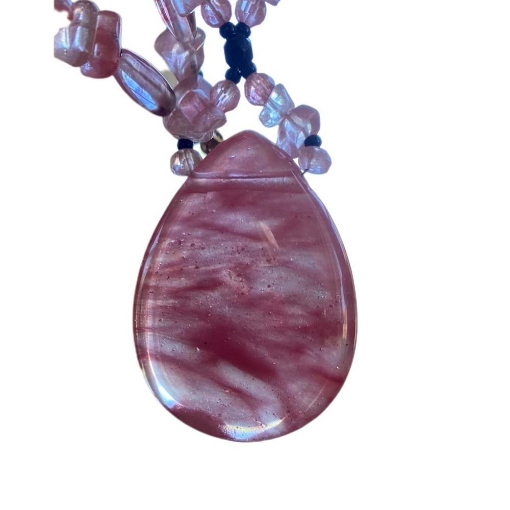 Rose Quartz and Glass Pendant Necklace 
30”long with 2”inch drop - Picture 3 of 8